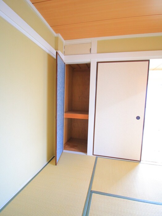 物件内観写真9　(収納)