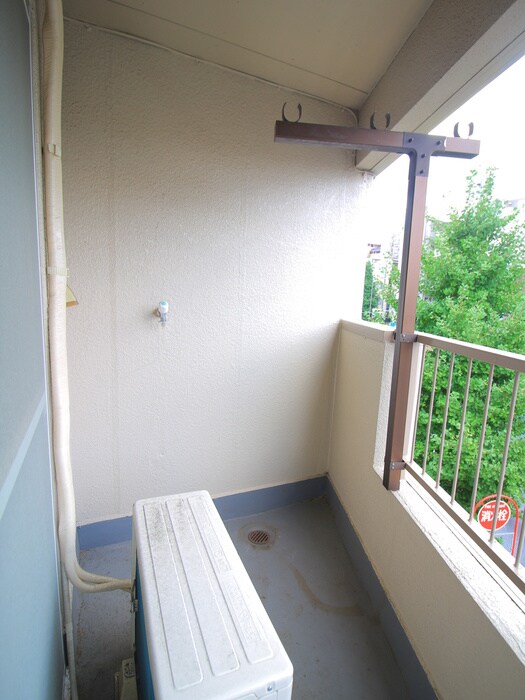 物件内観写真14　(洗濯機置場)