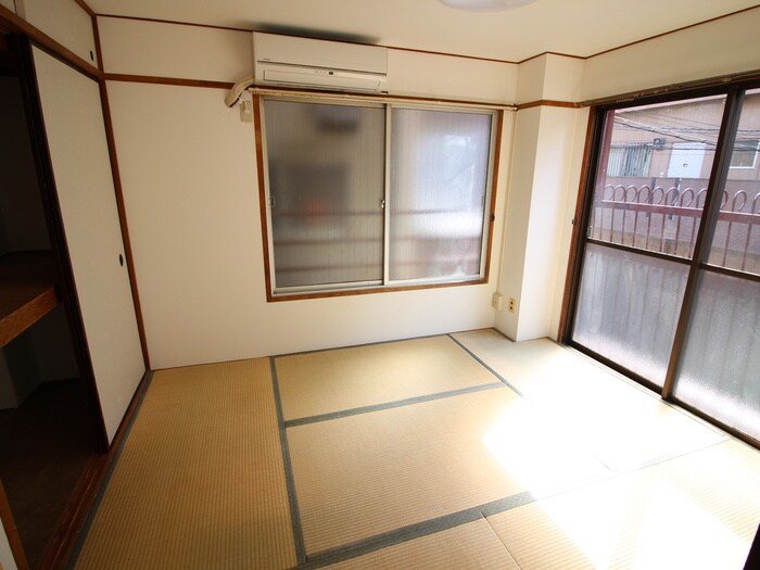 物件内観写真4　(居室)