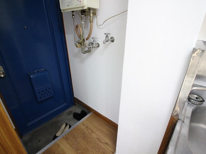 物件内観写真12　(洗濯機置場)