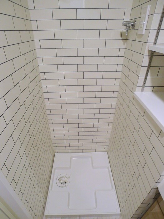 物件内観写真14　(洗濯機置場)