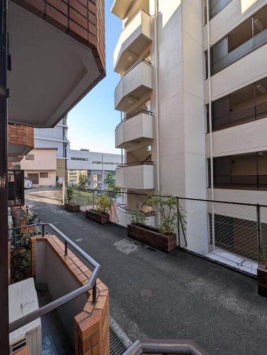 物件内観写真20　(室内からの展望)