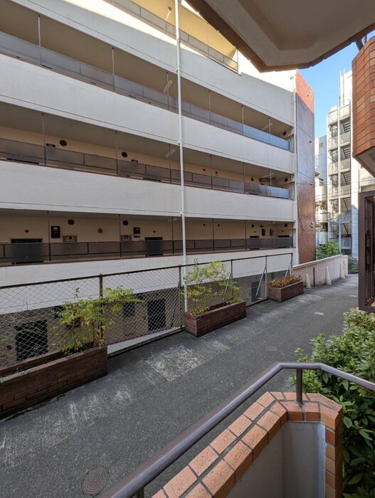 物件内観写真21　(室内からの展望)