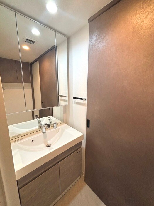 物件内観写真9　(洗面)