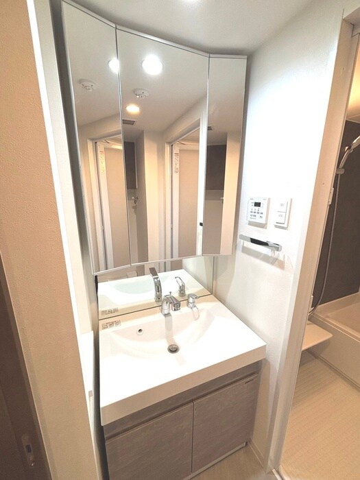 物件内観写真9　(洗面)