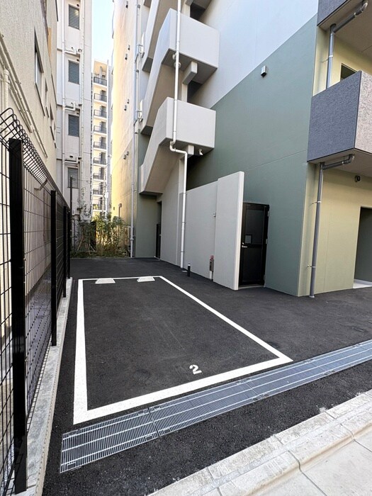 物件外観写真6　(駐車場)