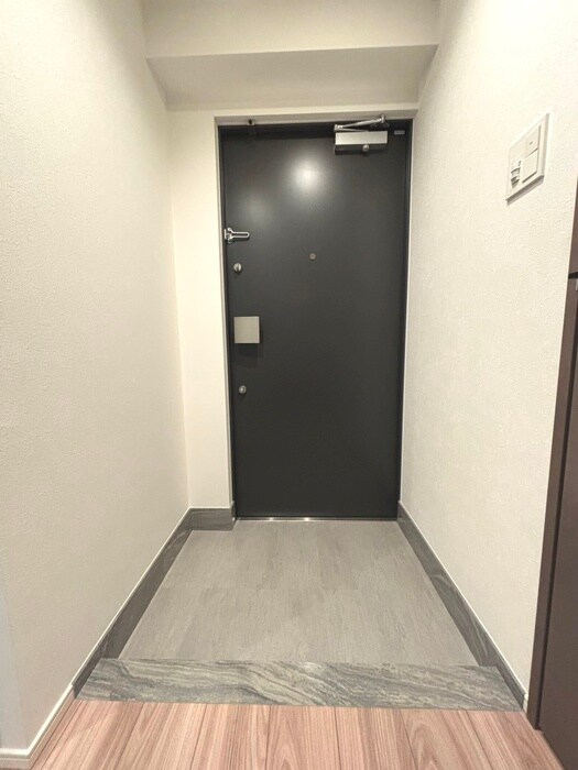 物件内観写真16　(玄関)