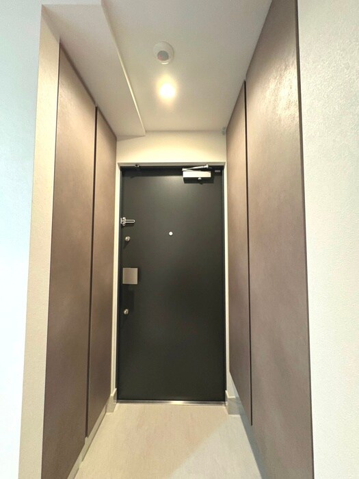物件内観写真21　(玄関)