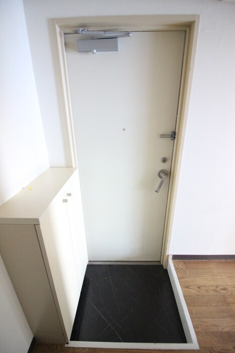 物件内観写真17　(玄関)