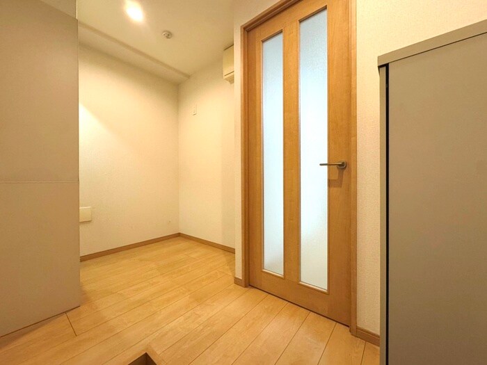 物件内観写真18　(廊下)