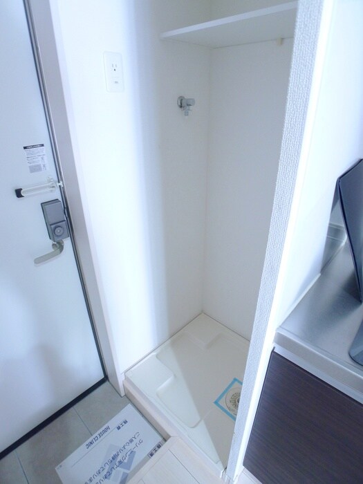 物件内観写真14　(洗濯機置場)