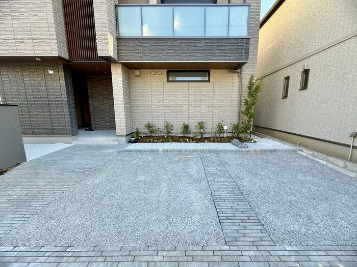 アーバンサイドⅢの駐車場