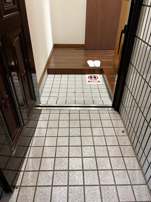物件内観写真22　(玄関)