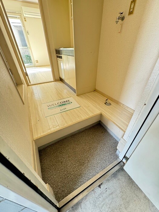 物件内観写真21　(玄関)