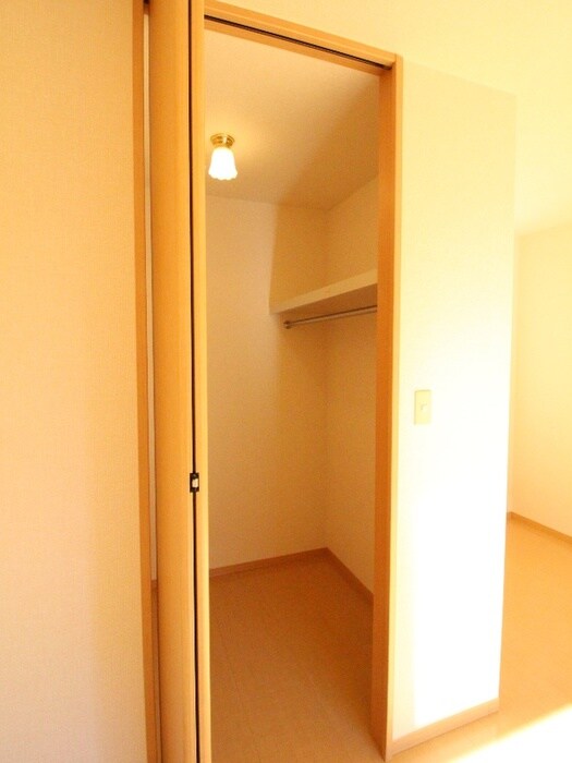 物件内観写真9　(収納)