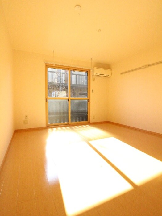 物件内観写真22　(居室)