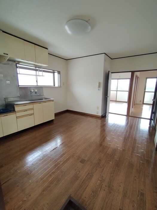 物件内観写真8　(居室)