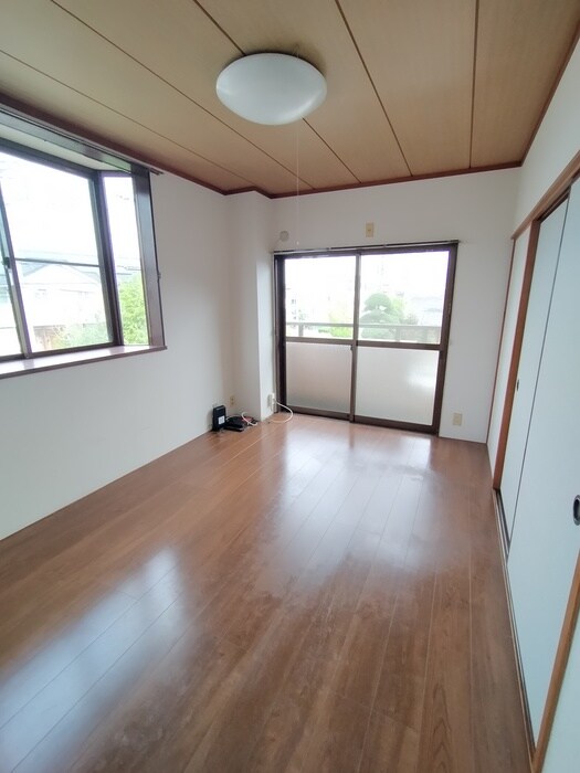 物件内観写真9　(居室)