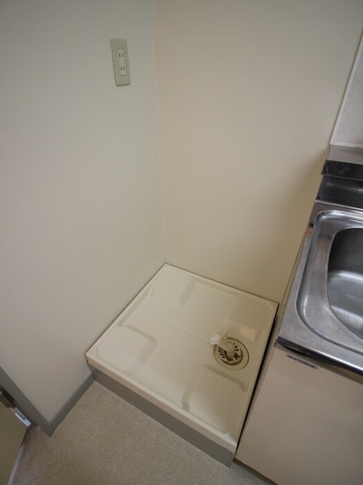 物件内観写真14　(洗濯機置場)