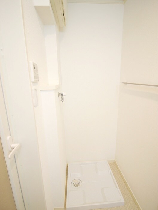 物件内観写真17　(洗濯機置場)