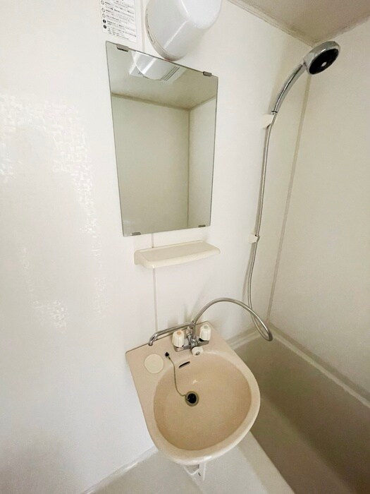 物件内観写真12　(洗面)