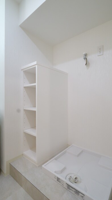 物件内観写真14　(洗濯機置場)