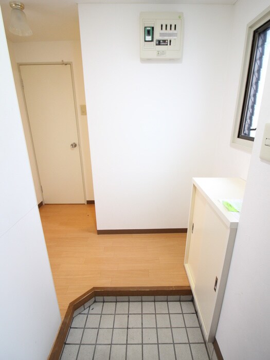 物件内観写真17　(玄関)