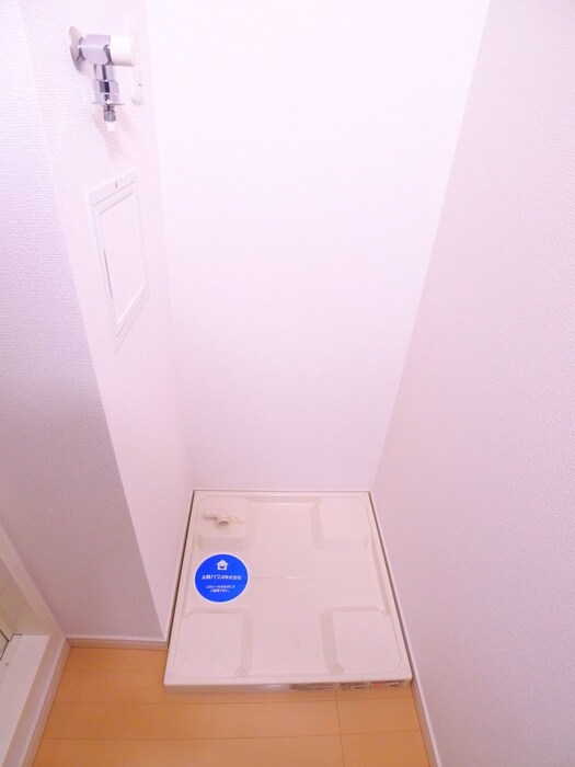 物件内観写真13　(洗濯機置場)