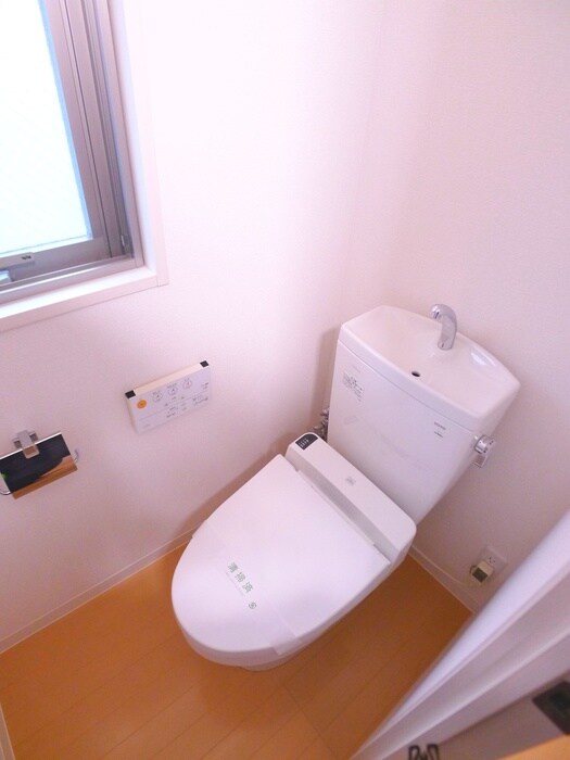 物件内観写真14　(トイレ)