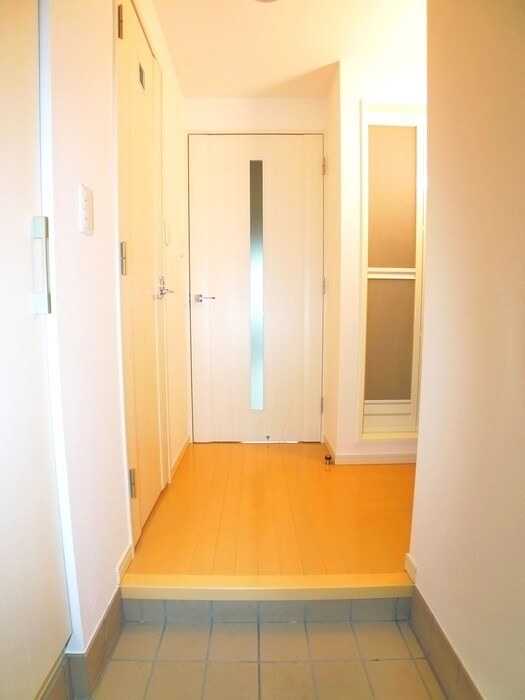 物件内観写真16　(廊下)