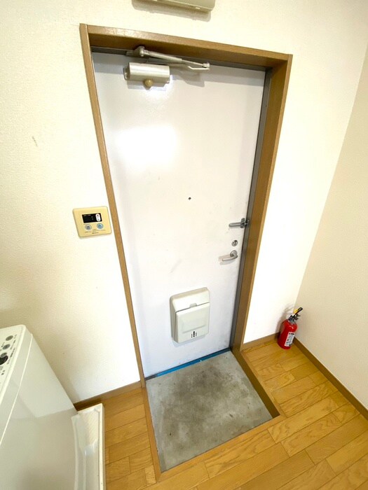 物件内観写真20　(玄関)