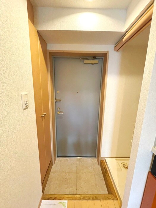 物件内観写真20　(玄関)