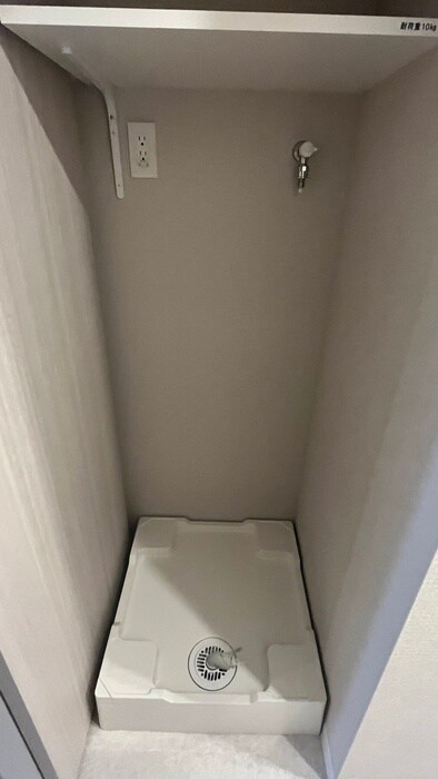 物件内観写真21　(洗濯機置場)