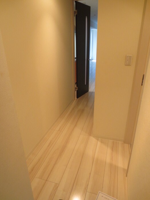 物件内観写真12　(廊下)