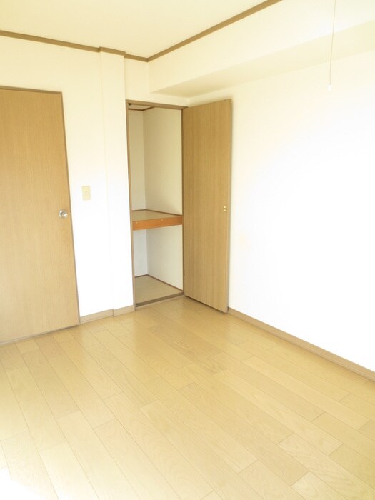 物件内観写真8　(室内からの展望)