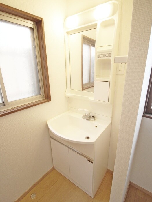 物件内観写真12　(洗面)