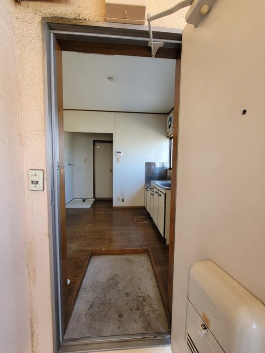 物件内観写真14　(玄関)