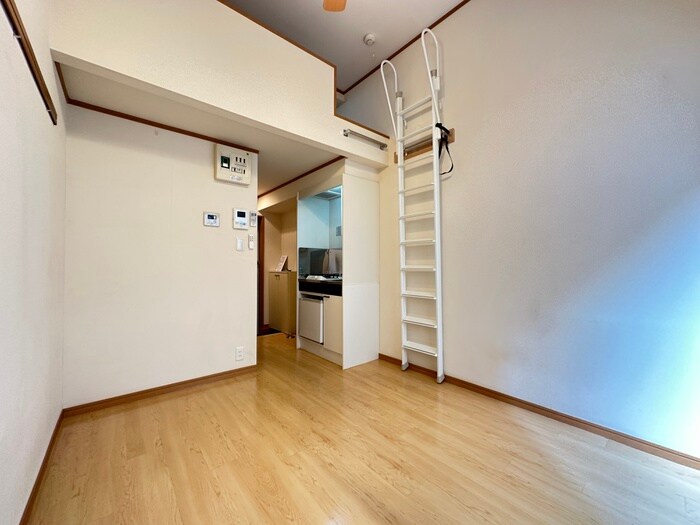 物件内観写真8　(居室)