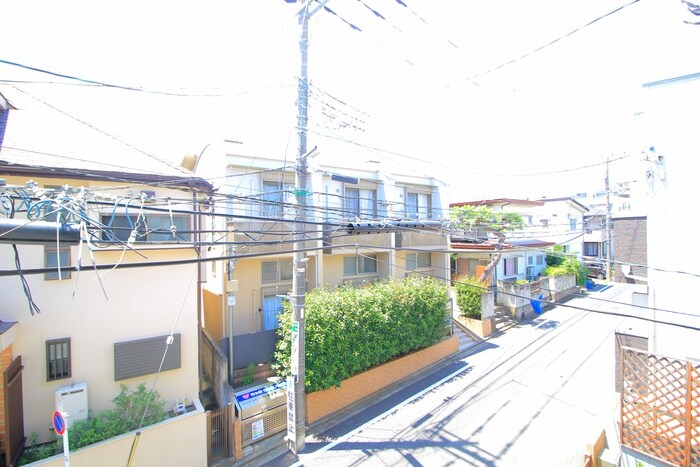 物件内観写真16　(室内からの展望)