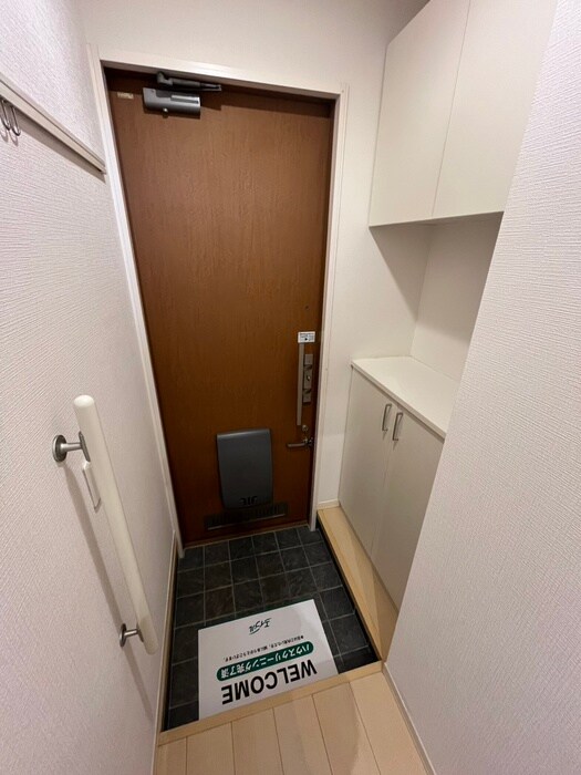 物件内観写真18　(玄関)