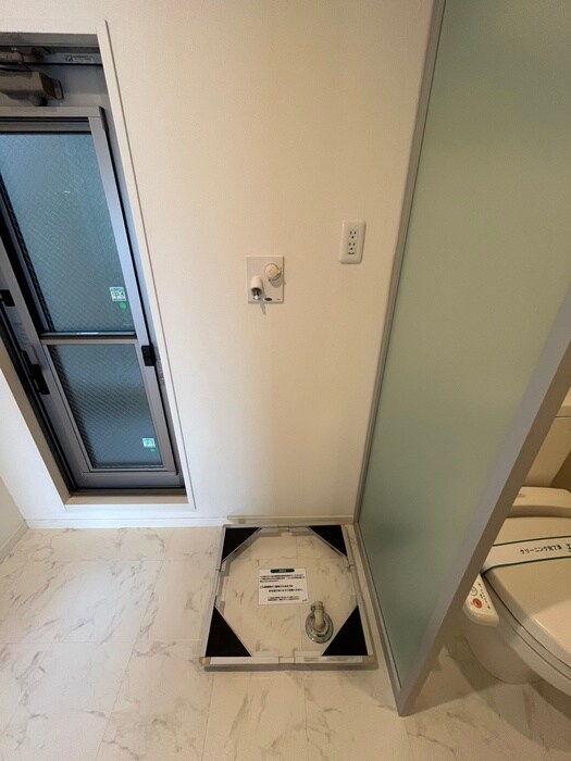 物件内観写真21　(洗濯機置場)