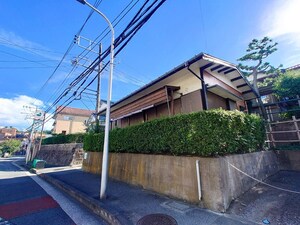小坪貸家外観写真