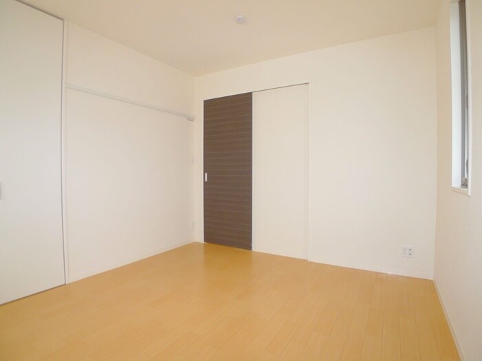 物件内観写真10　(居室)