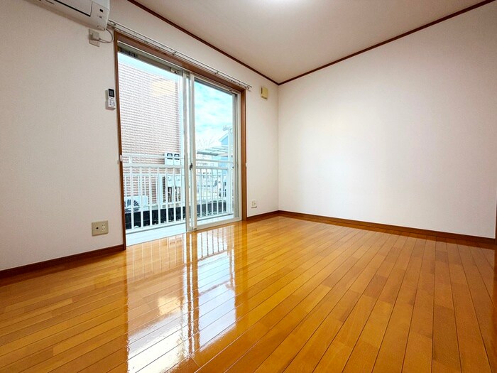 物件内観写真9　(居室)