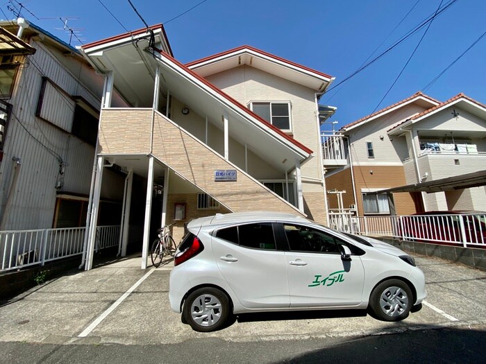 物件外観写真3　(駐車場)