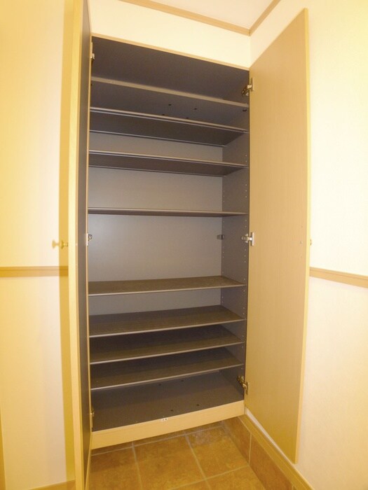 物件内観写真19　(靴箱)