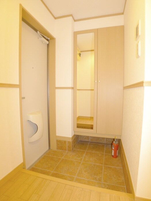 物件内観写真20　(玄関)