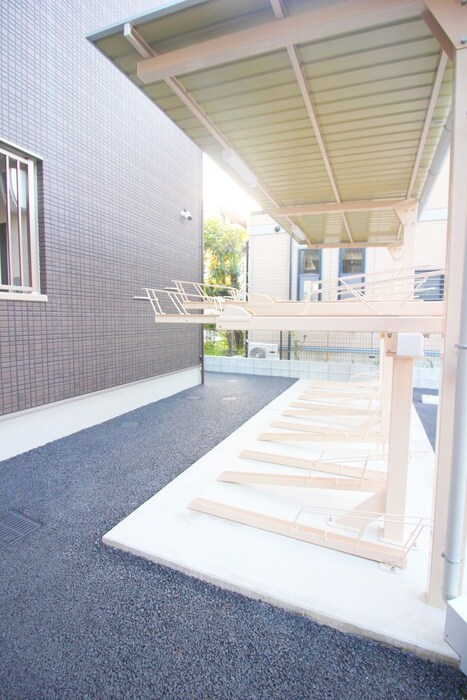 物件外観写真5　(駐輪場)