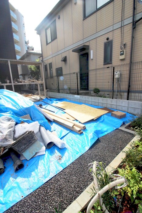 物件外観写真6　(駐車場)