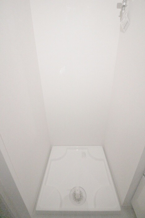 物件内観写真14　(洗濯機置場)